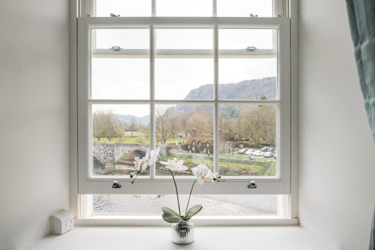 Glan Conwy House One And Two Bedroom Apartments Llanrwst Exteriér fotografie